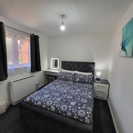 Delight Apartment, Close To Excel, London City Airport & O2! ภายนอก รูปภาพ