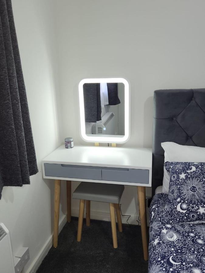 Delight Apartment, Close To Excel, London City Airport & O2! ภายนอก รูปภาพ